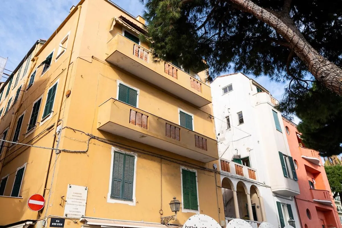 Gaudio 53 - Loft In Sanremo City Center 0*,  Italy